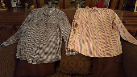 Roca wear long sleeve shirts size 2xl. 25 dollars each