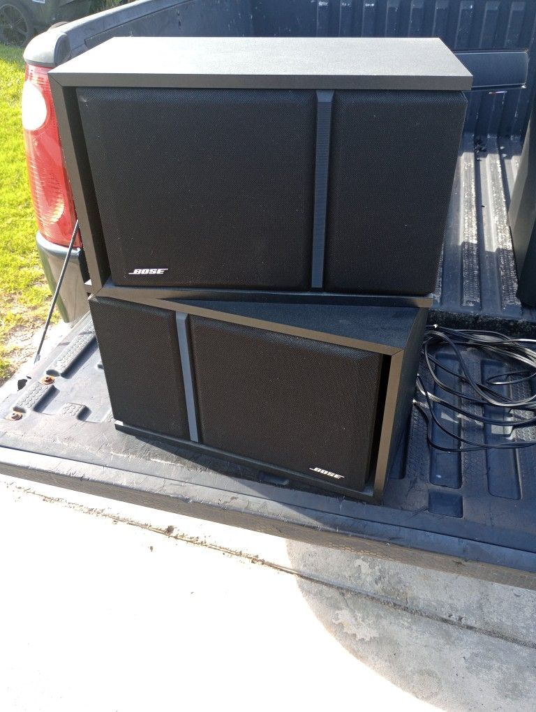 Bose 301 Series III Speakers Like New