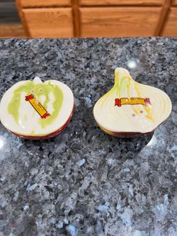 Vintage Souvenir Ceramic Tomato and Onion  Pair of Salt & Pepper Shakers.  Sticker on shakers says “Burns, Oregon”.  The stickers are faded due to age