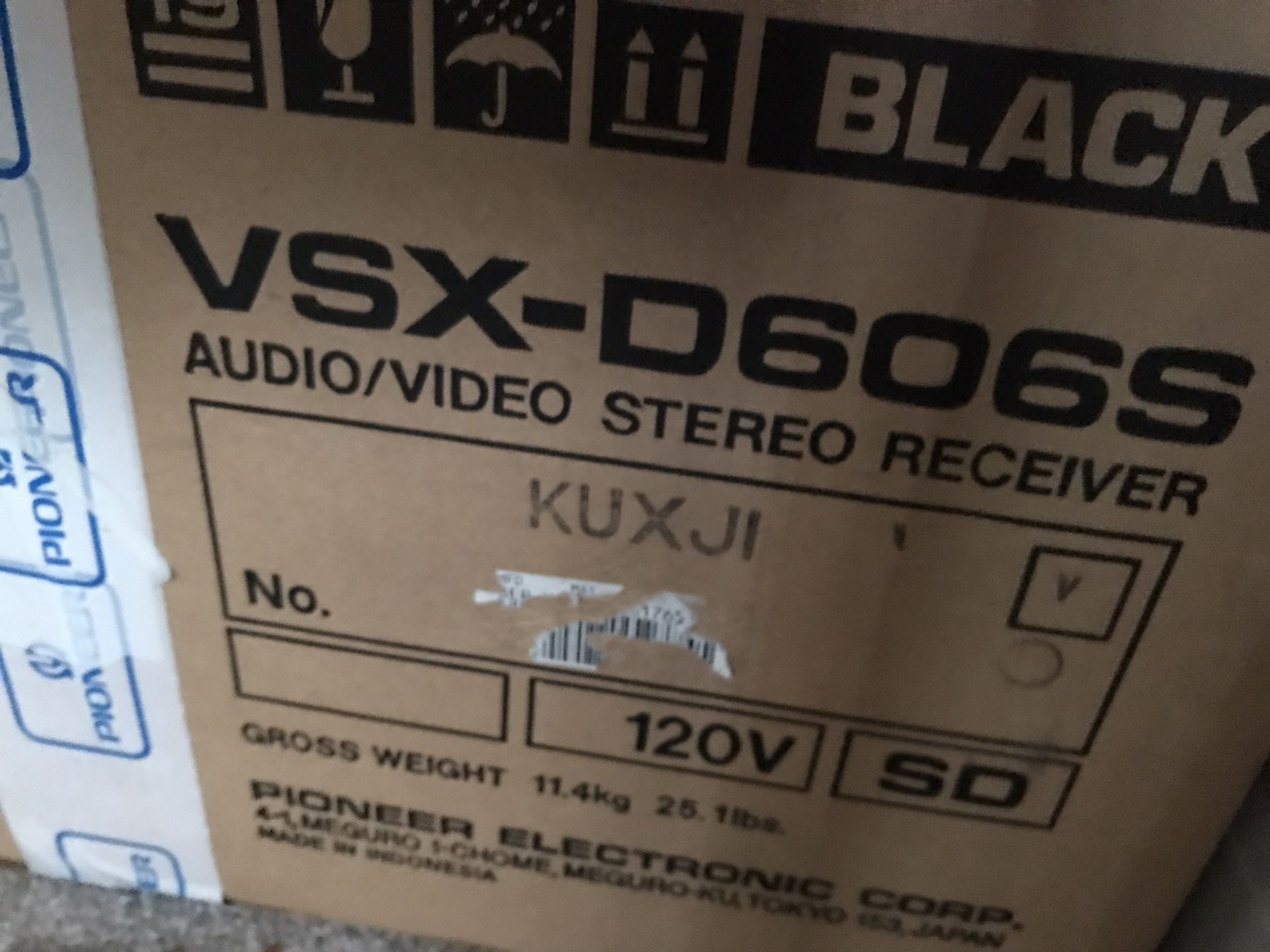 1994 New Sealed Box Pioneer Audio Video Stereo Receiver Black VSX- D606X  SD 120V New In Sealed Box U