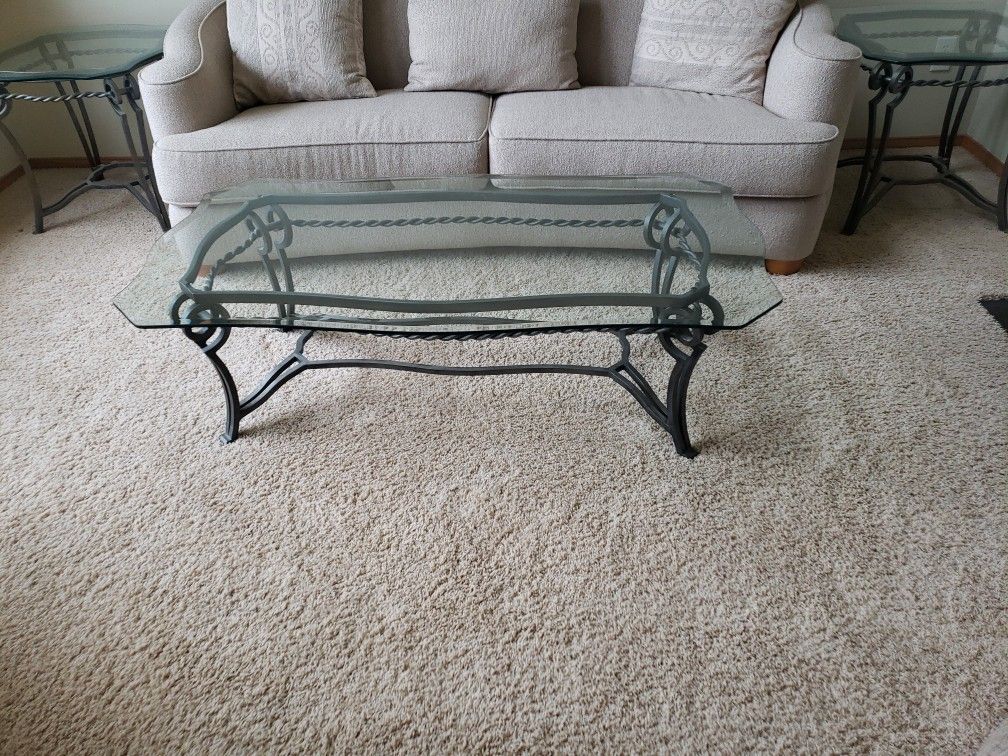 Coffee & End Tables
