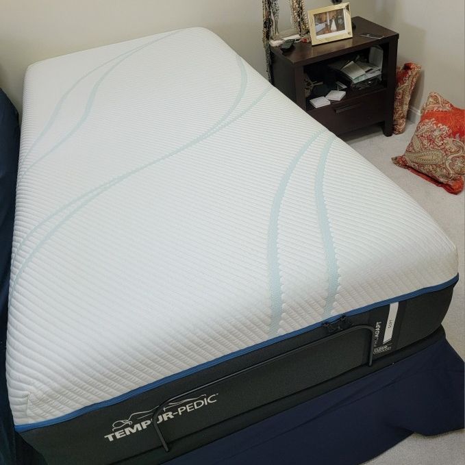 Tempurpedic ProAdapt Soft Pro Adapt Twin XL

