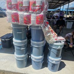 Hola tengo Javon Para lavar Ropa y Para lavar trastes para mas information #(contact info removed)