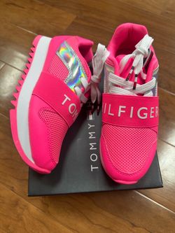 Girls shoes