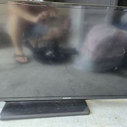 32" Samsung TV 