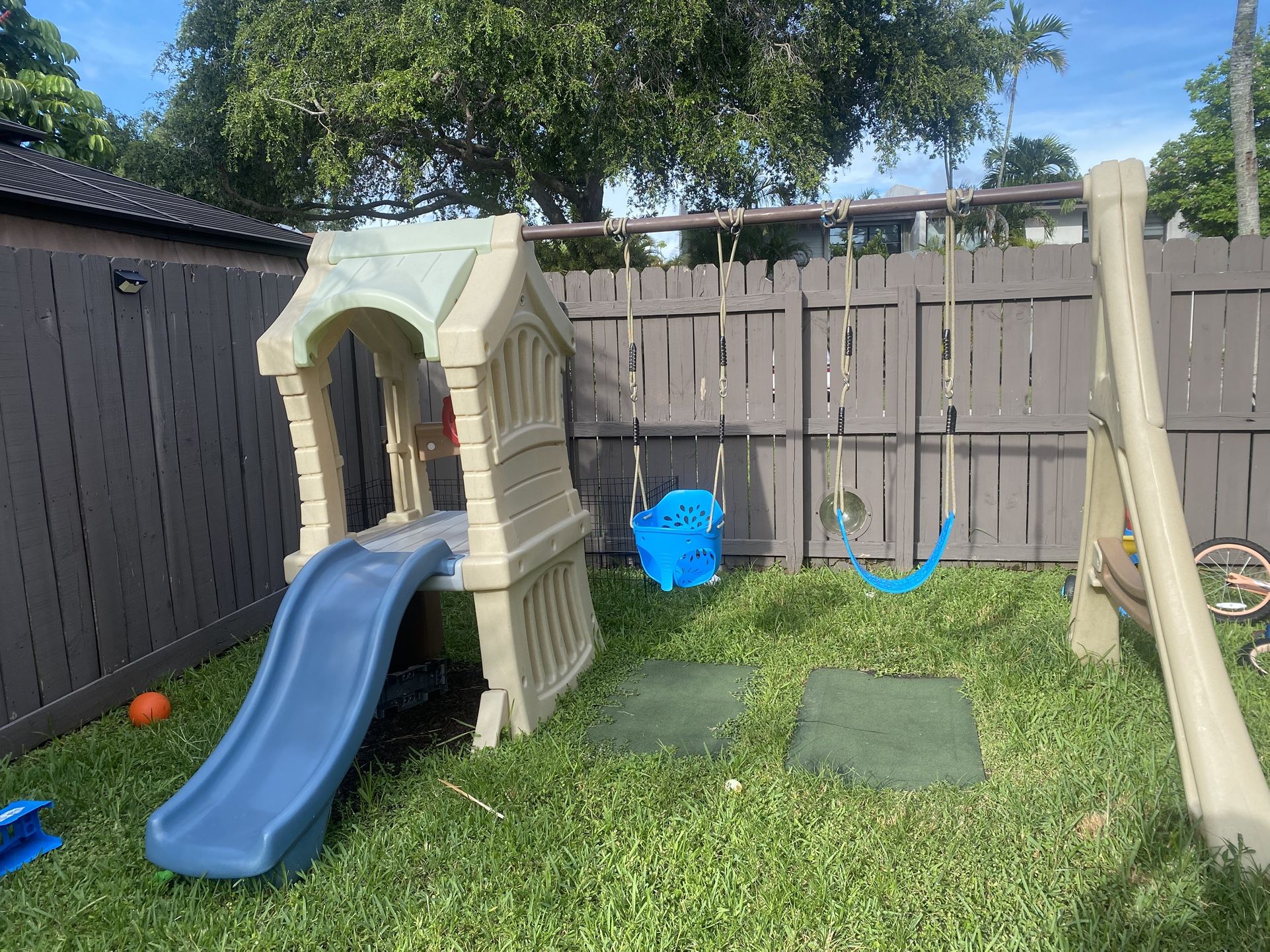 Kids Swing Set