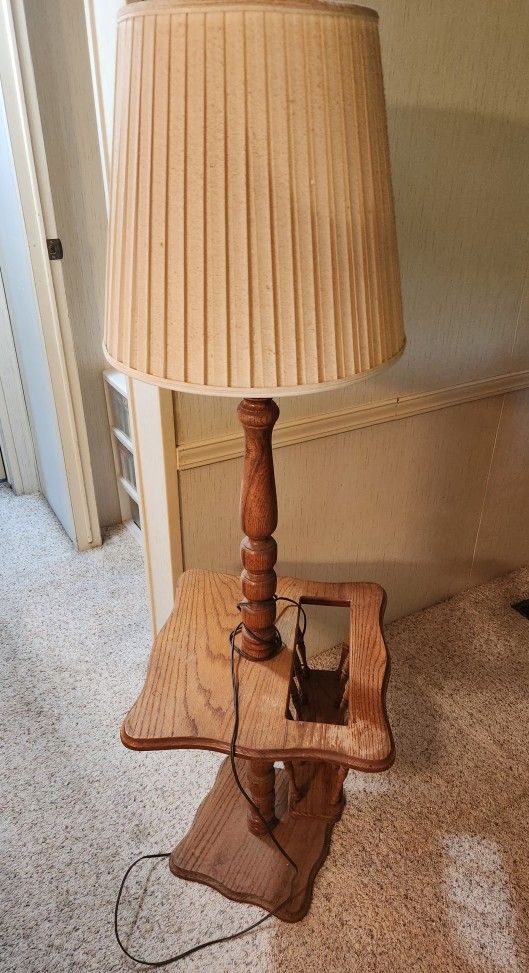 End Table With Lamp And Magazine Rack