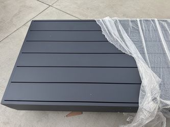 Outdoor coffee table (Aluminum)