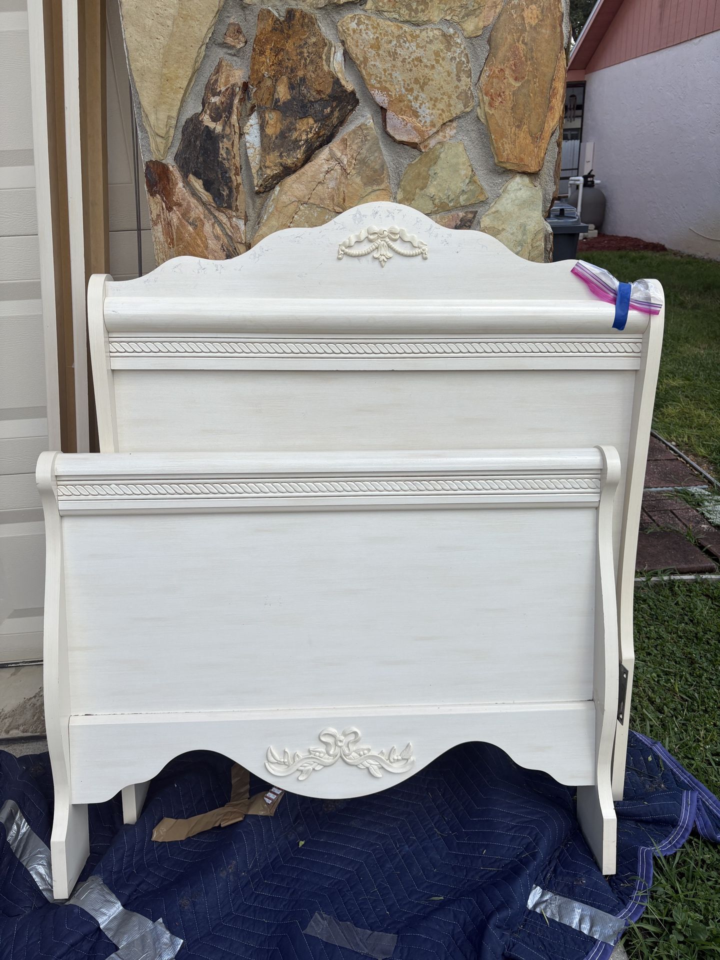 Girls Twin Sleigh Bed