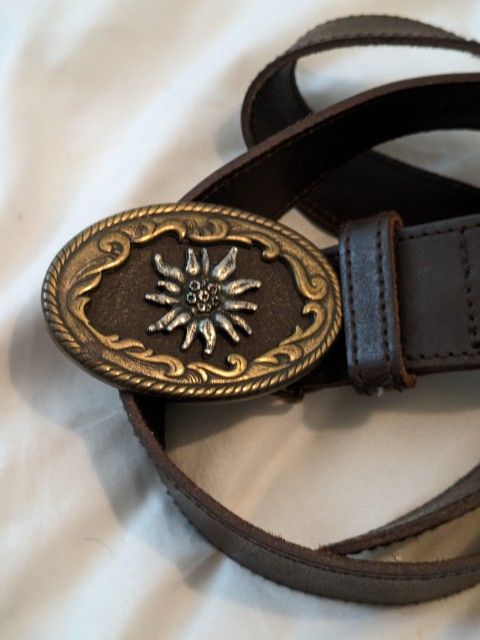  TOPFER Women Floral Studded Bronze Colored Buckle & Leather Belt)

