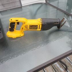 Dewalt  Dw938  Saw