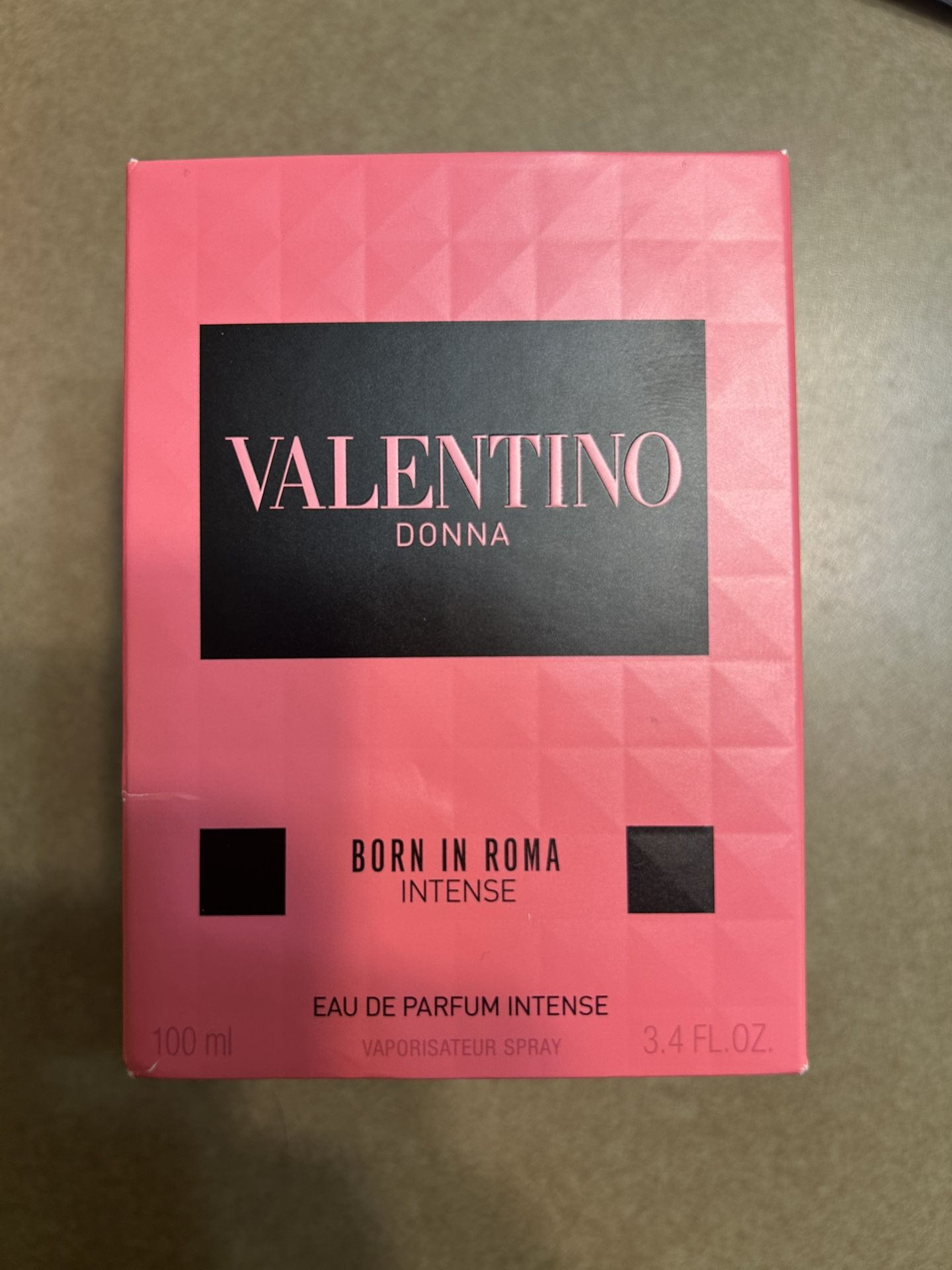 Valentino Donna “Born In Roma Intense”
