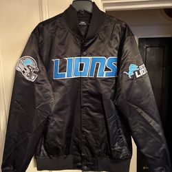 Detroit Lions logo Pro Standard snap front nylon jacket in size 2XL