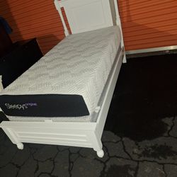 TWIN SIZE BED 