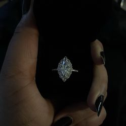 Stunning Marquise Engagement Ring Size 9