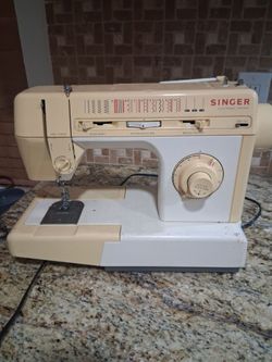 Singer Electronic Control Sewing Machine