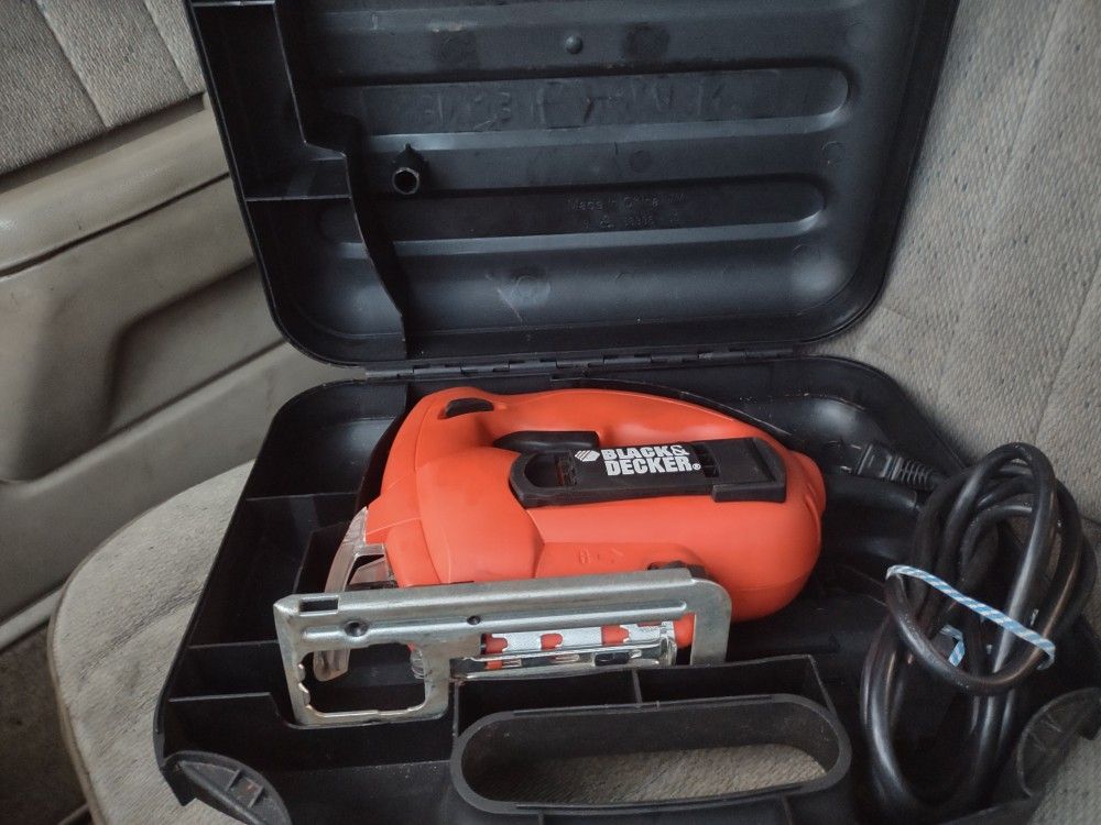 $20.00 Black And Decker Jig Saw