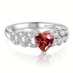 New 925 Sterling Silver Scarlet Cubic Zirconia Size 7 Ring. 
