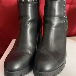 Black boots