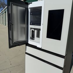 Samsung Bespoke 23 cu ft. Counter Depth Refrigerator With Family Hub