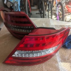 2012-15 Mercedes-Benz C-class W204 Taillight Left/Right Pair OEM (contact info removed) TLP-5