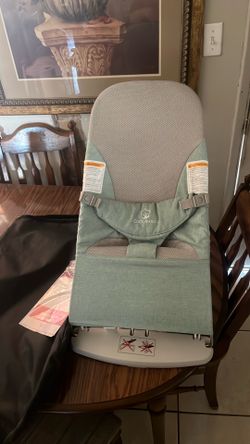 Baby bouncer brand new never used