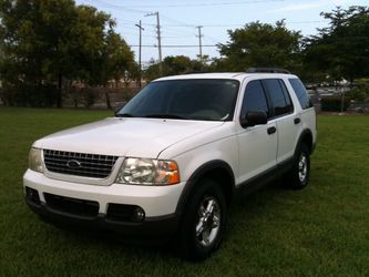 2003 Ford Explorer 1 owner 1 mechanic for last 15 years car kept well used part time for company that closed cold air food mechanical condition no ac