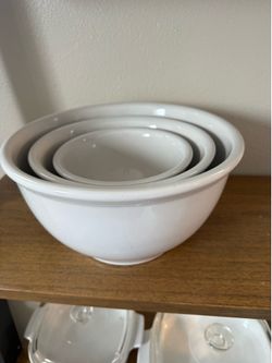 Williams Sonoma Heavy Ceramic nesting bowls