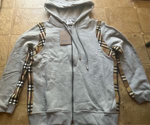 Burberry sweater