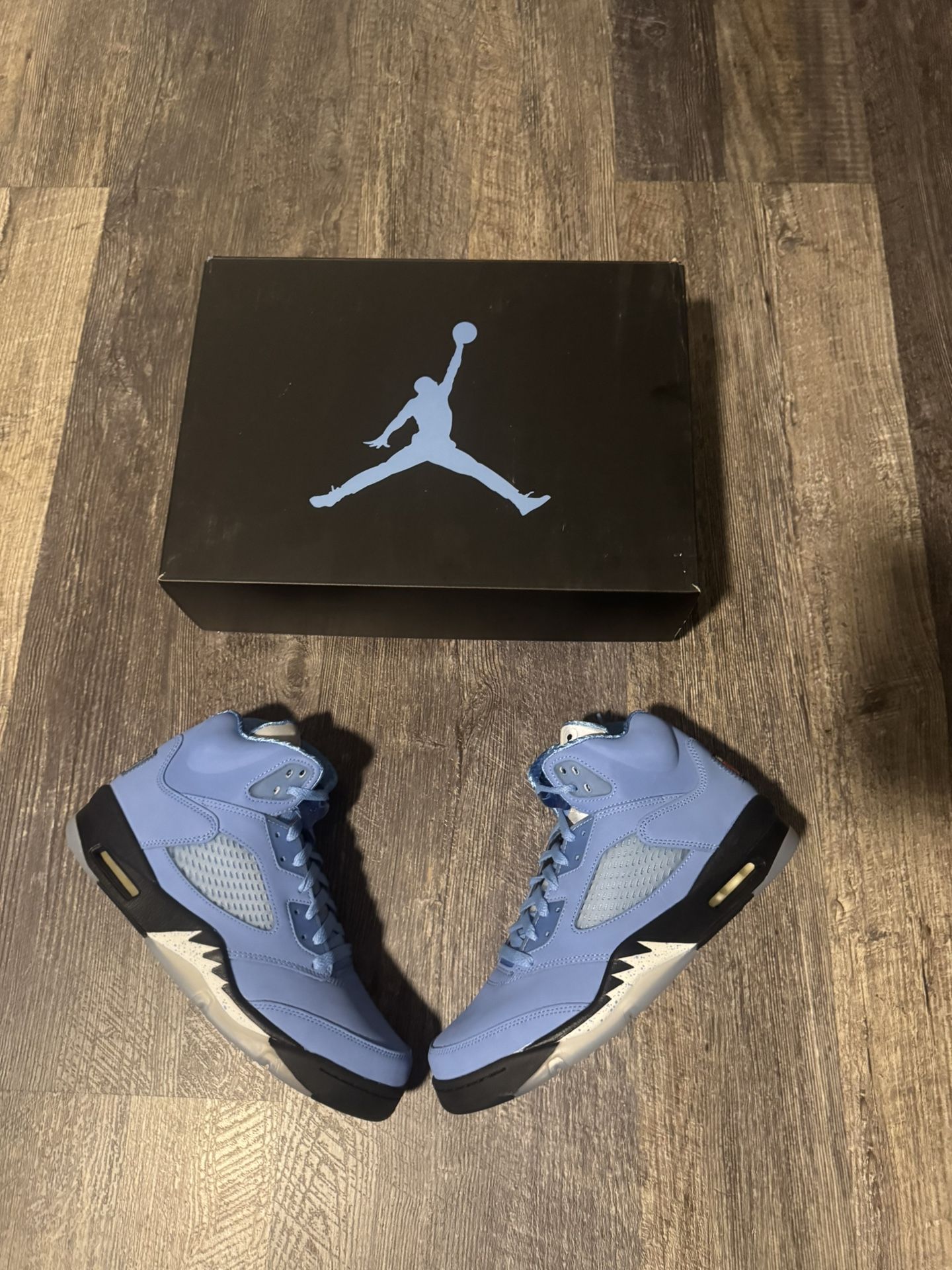 Jordan 5 Uni Blue