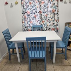 Table & 4 chairs