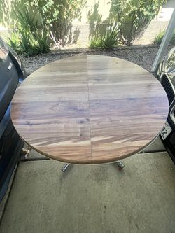 Vintage Round Expandable Dining Table – $40 OBO