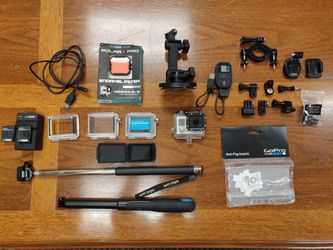 GoPro Hero 3 Black Super Bundle
