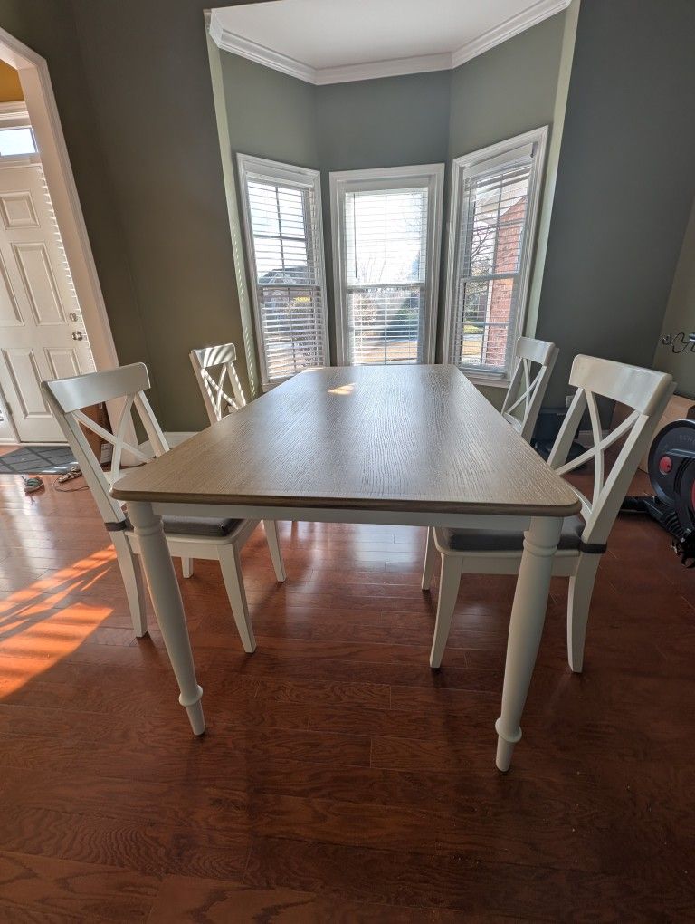 Dining Table DANDERYD