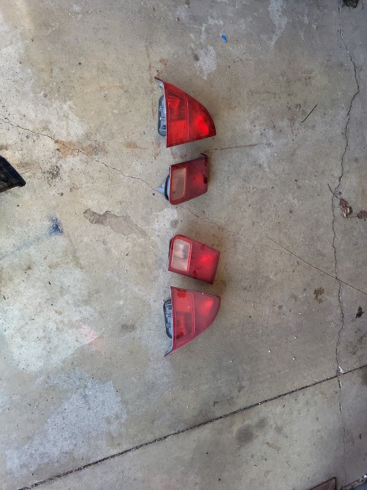 2002 Honda Civic Taillights