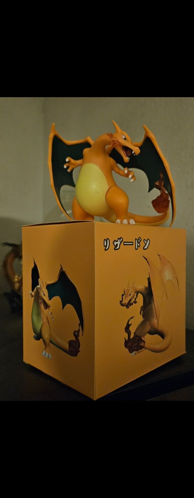Pokémon Charizard Figure 4.5" Pick Up By 89122