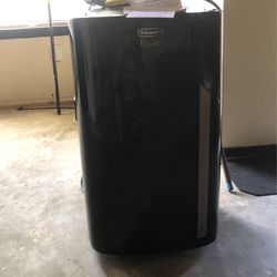 Black DeLonghi Portal Air Conditioner