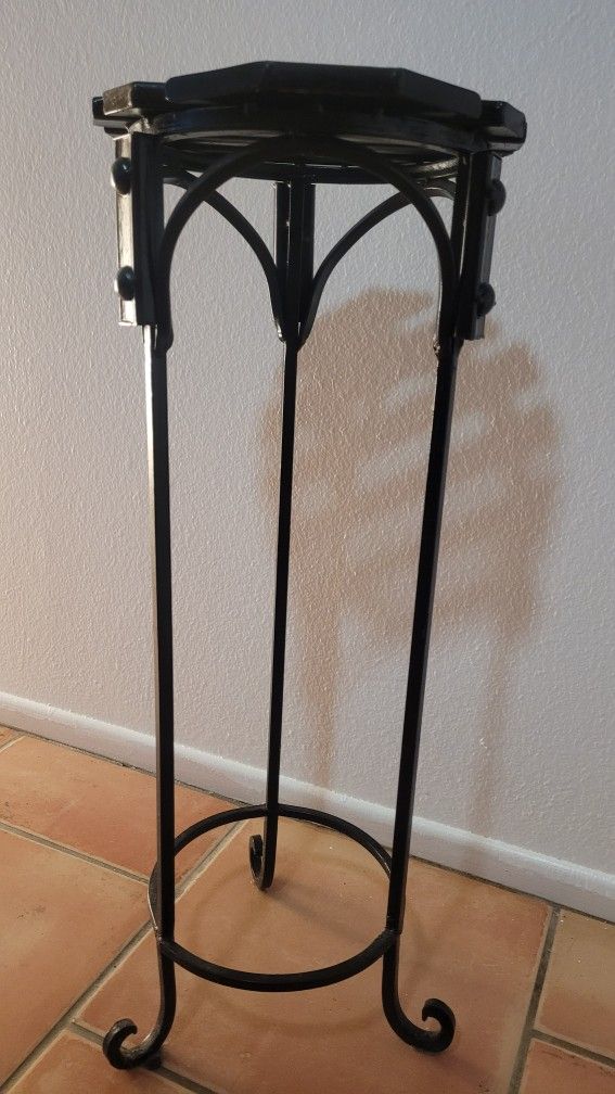 Beautiful Black Metal Plant Stand Corner Shelf