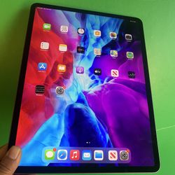 128GB Apple IPad Pro 12.9” 4th Generation (2020 Model/ Face ID/Liquid Retina ) with Accessories