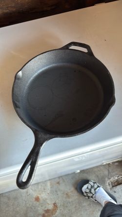 Lodge 8sk Cast iron Skillet