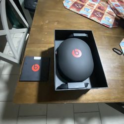 Beats Studio 3s Black And Red