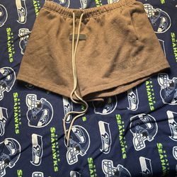 Essentials Shorts