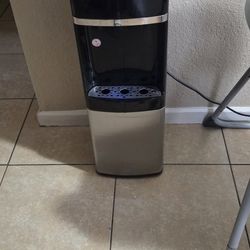 Water Dispenser 