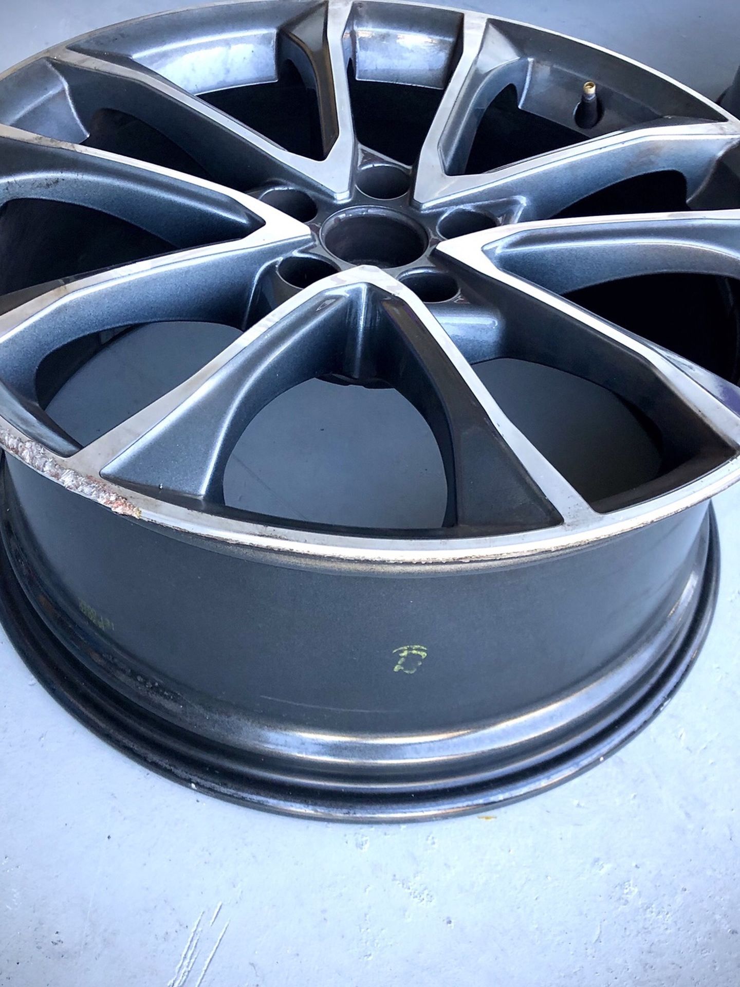 2018- S4 Audi 19 Inch Rims (damaged)