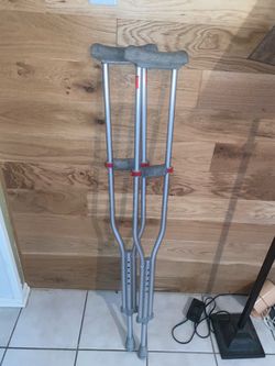 Crutches – adjustable