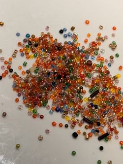 Mixed Craft Beads by Color 1lb– Perfect for Jewelry Making!