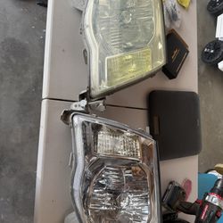 Toyota Tacoma TRD 2005 2nd Gen Headlights 