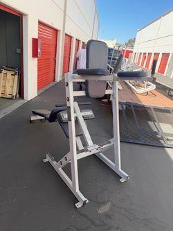 Used Hammer Strength Body Weight Abdominal Work Station
