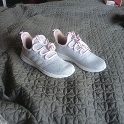 Girls Adidas Size 5 "New"