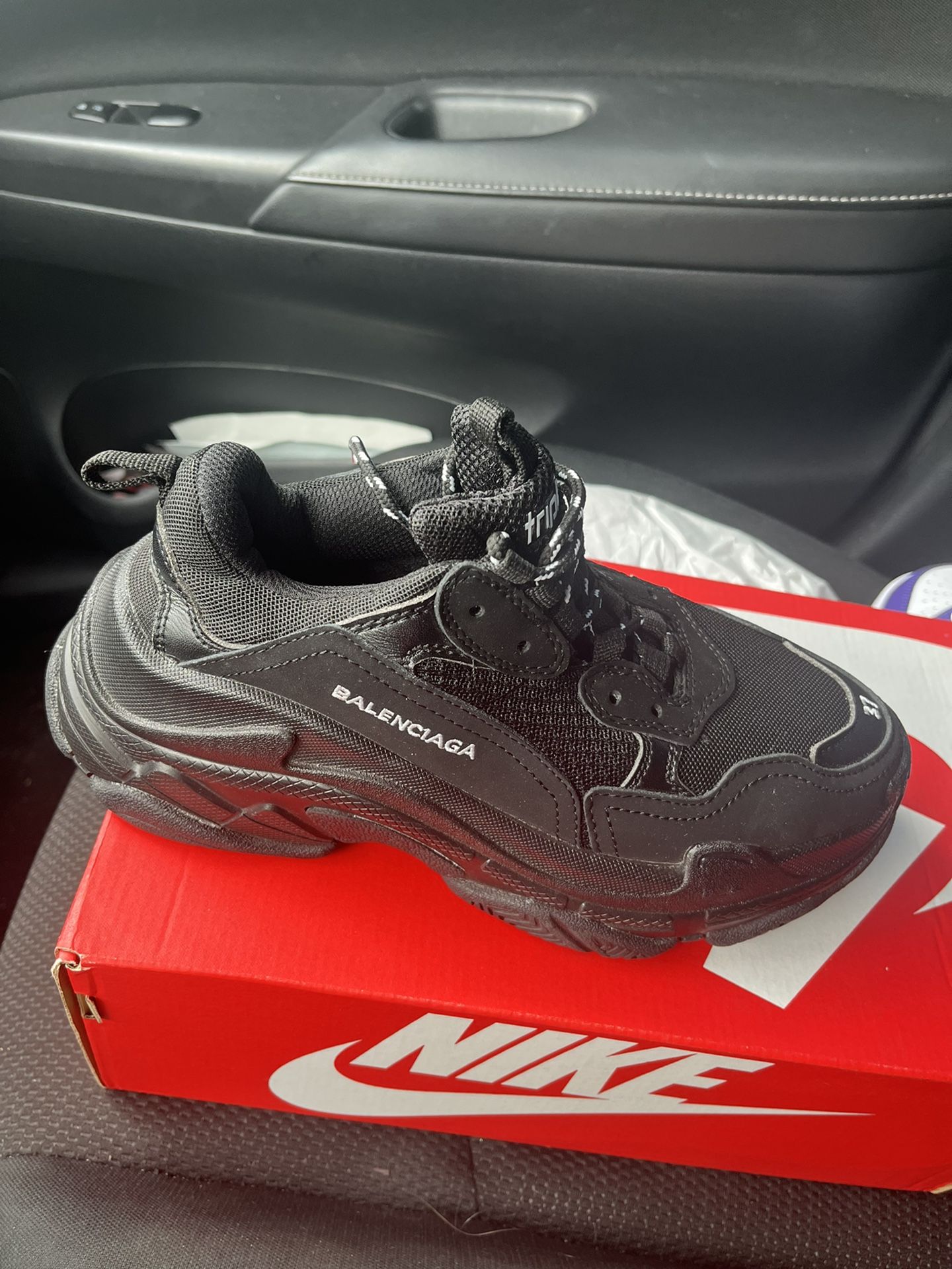 Balenciaga Triple S Size 7.5 Men